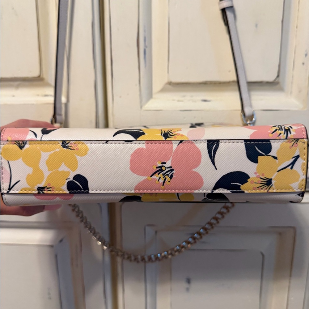kate spade ♠️ Lily Blossom Print Convertible Crossbody - Picture 6 of 12